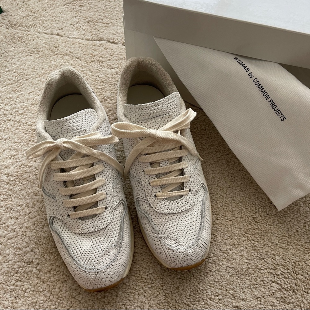 NWT and Box Woman by Common Projects White Leather Woven Track Sneakers 9 / 39